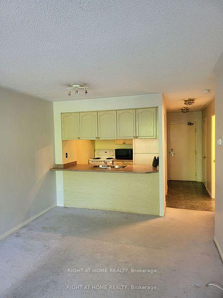 Photo 5 of Unit 202, 889 Bay Street, Toronto, Bay Street Corridor — HOMEH