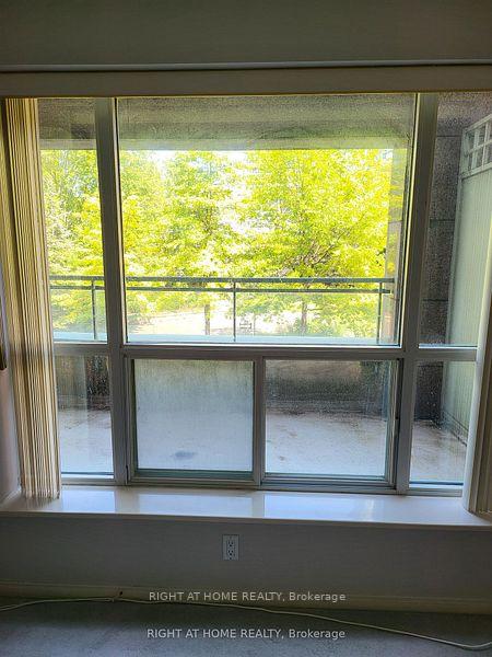 Photo 6 of Unit 202, 889 Bay Street, Toronto, Bay Street Corridor — HOMEH