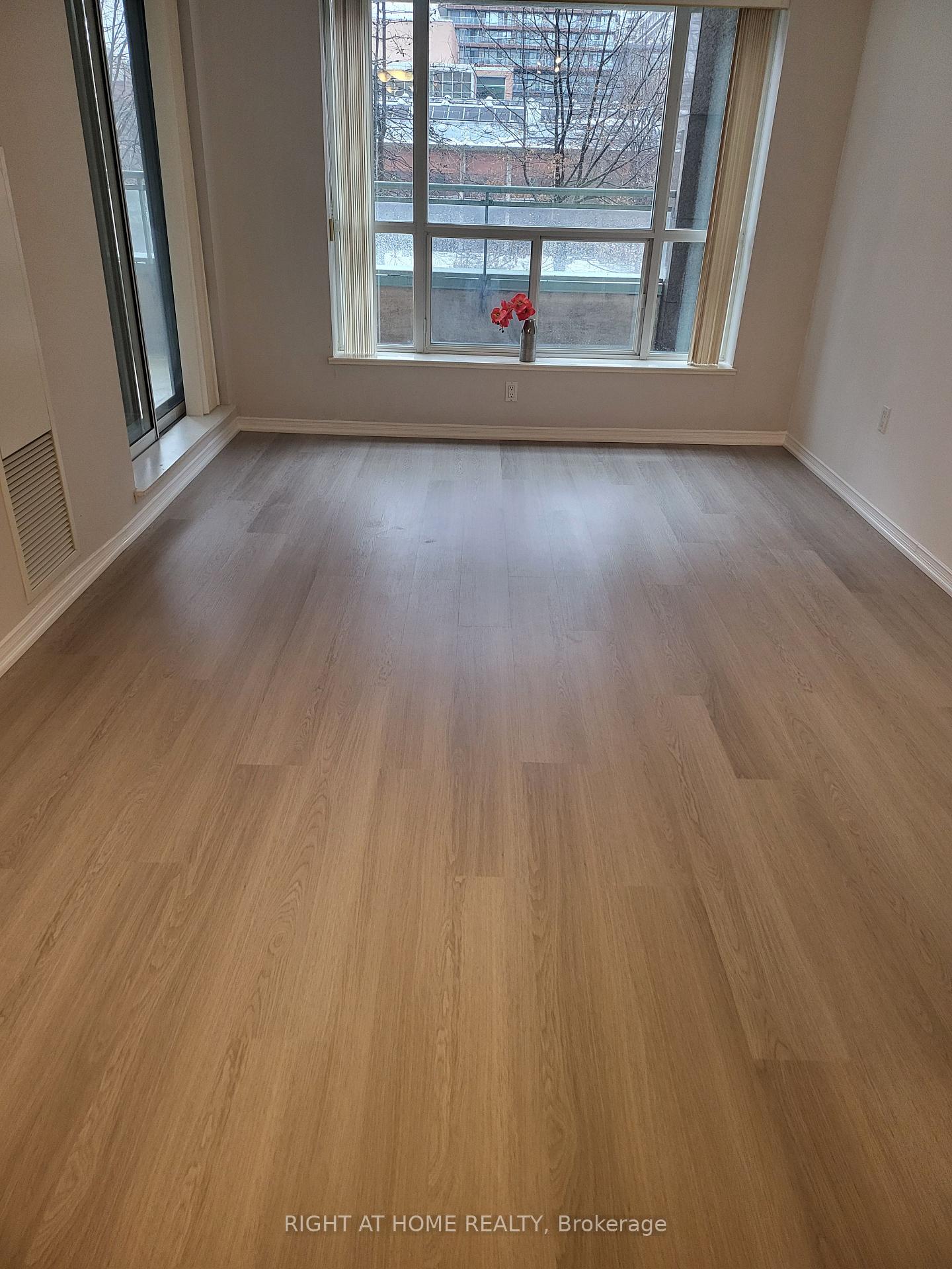 Photo 10 of Unit 202, 889 Bay Street, Toronto, Bay Street Corridor — HOMEH