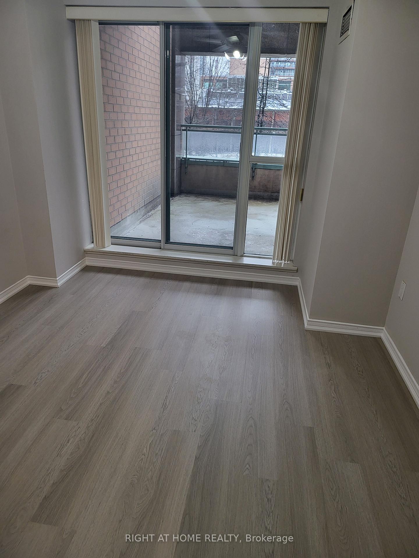 Photo 11 of Unit 202, 889 Bay Street, Toronto, Bay Street Corridor — HOMEH