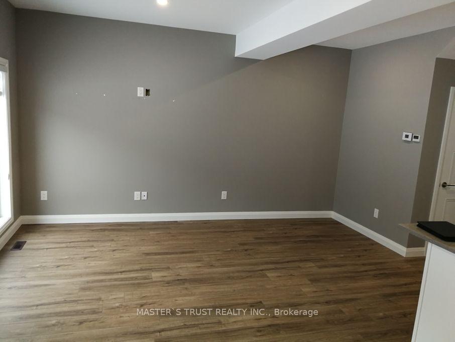 Photo 6 of Unit 36, 1 Miller Drive, Lucan Biddulph, Lucan — HOMEH