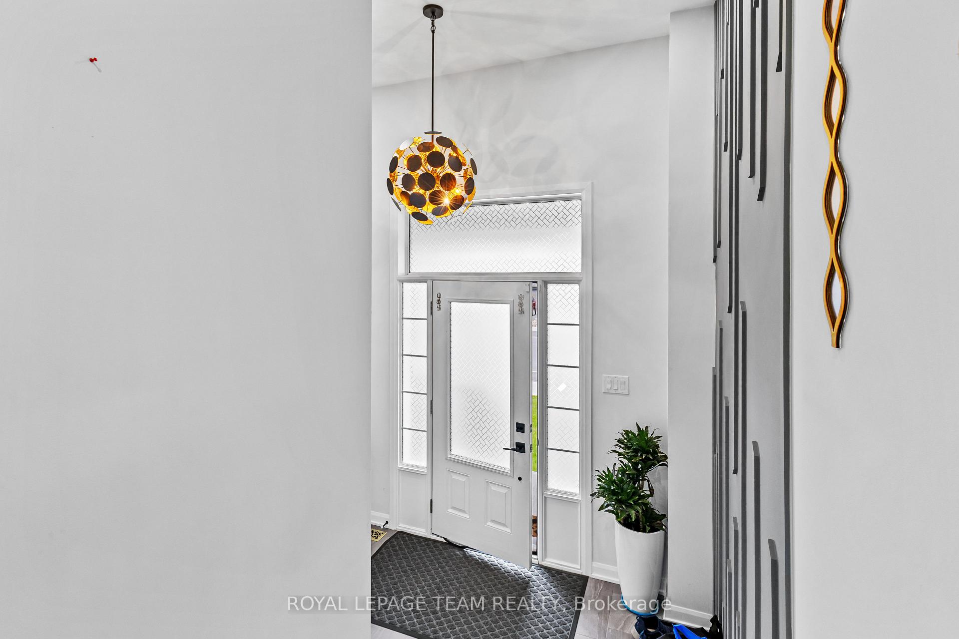 Photo 3 of 775 Cappamore Dr, Ottawa, Barrhaven - Half Moon Bay — HOMEH