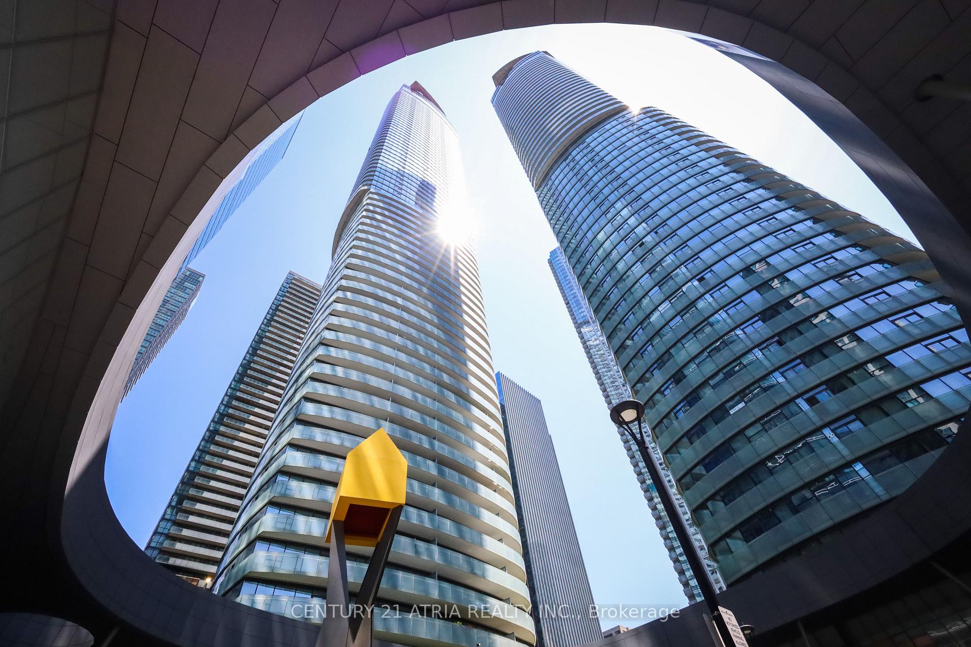Photo 1 of Unit 1002, 14 York Street, Toronto, Waterfront Communities — HOMEH