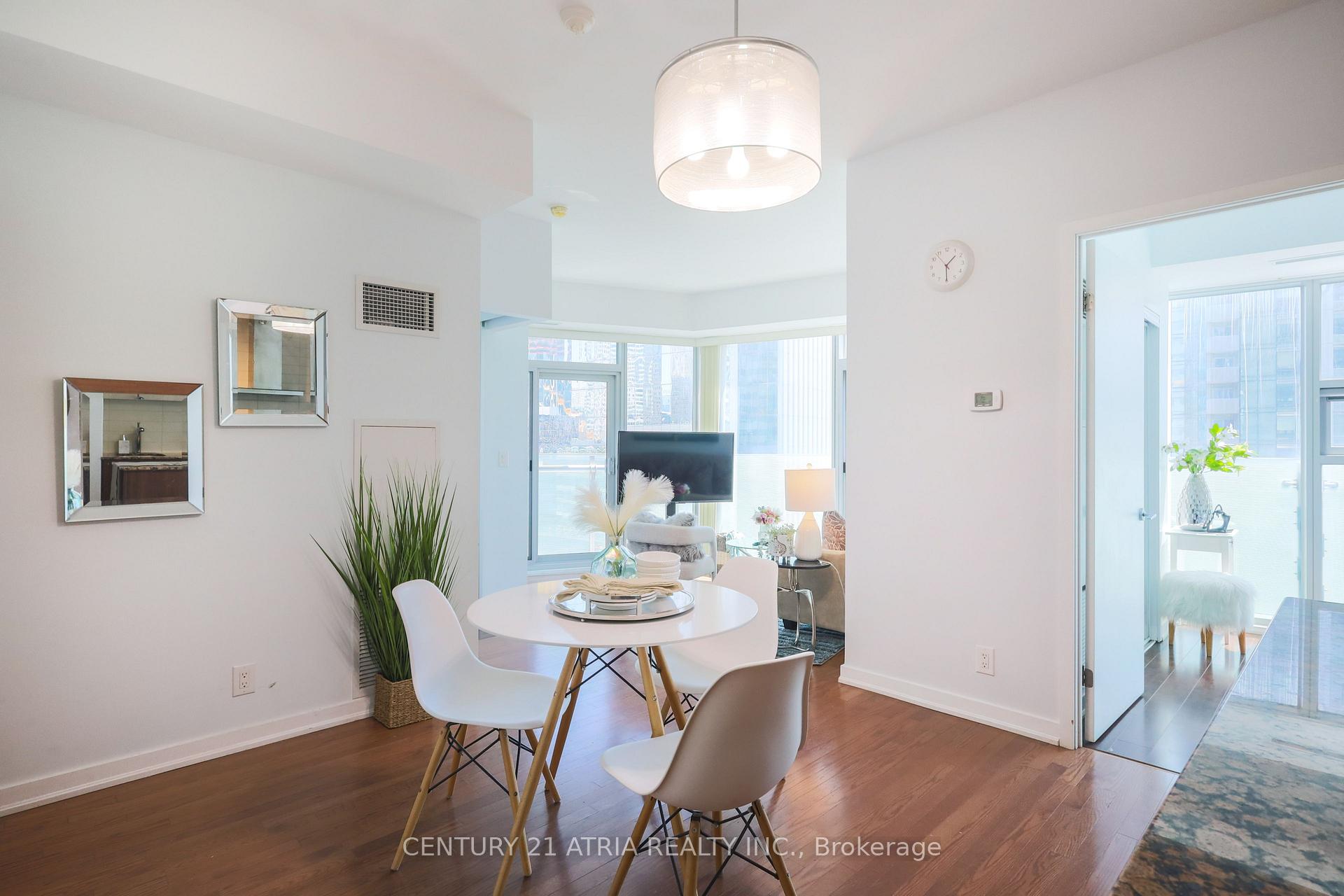 Photo 2 of Unit 1002, 14 York Street, Toronto, Waterfront Communities — HOMEH