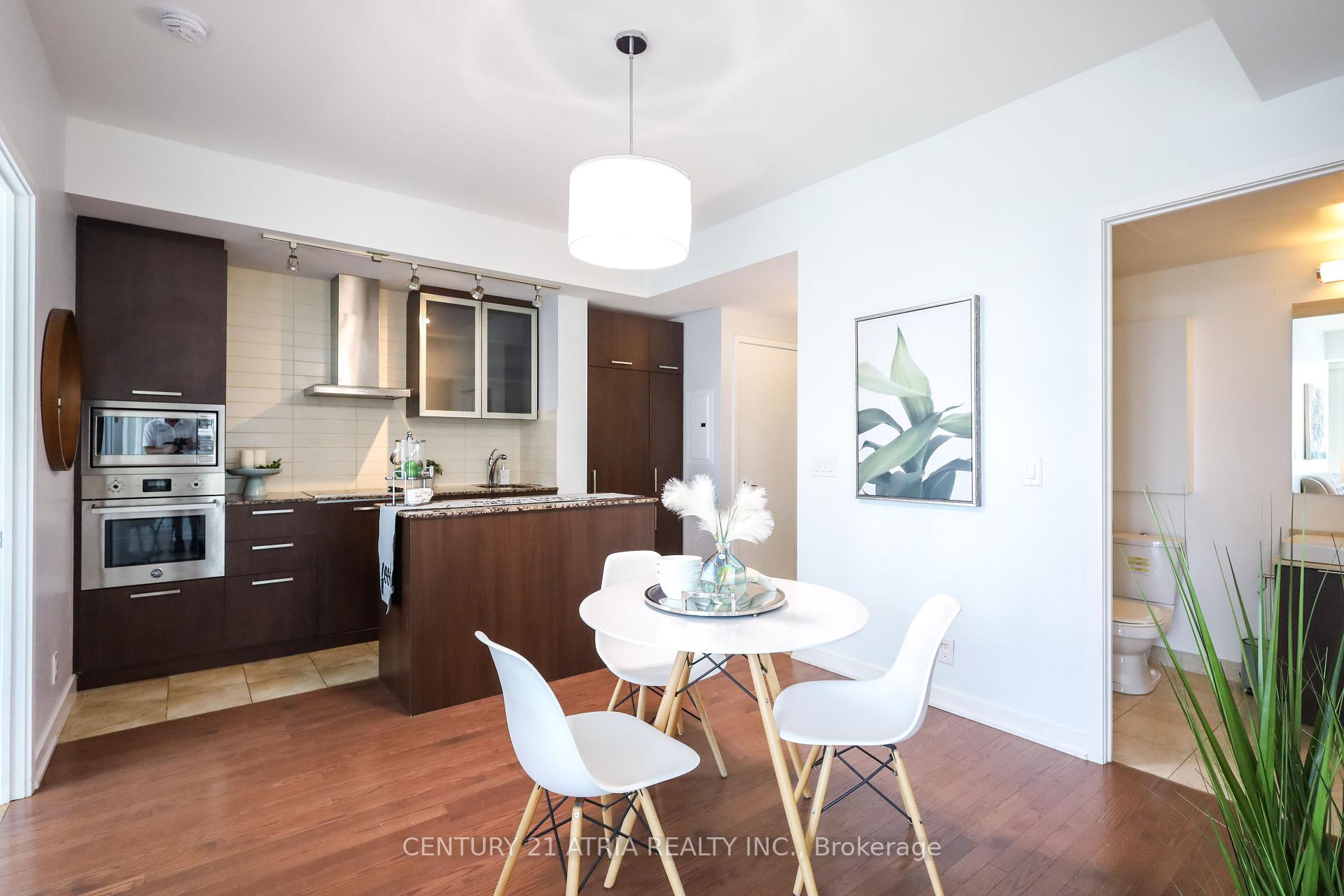 Photo 3 of Unit 1002, 14 York Street, Toronto, Waterfront Communities — HOMEH