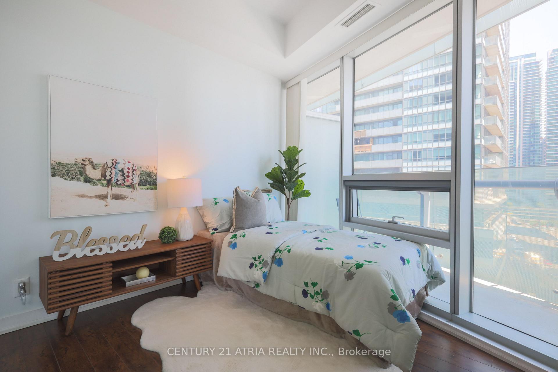 Photo 13 of Unit 1002, 14 York Street, Toronto, Waterfront Communities — HOMEH