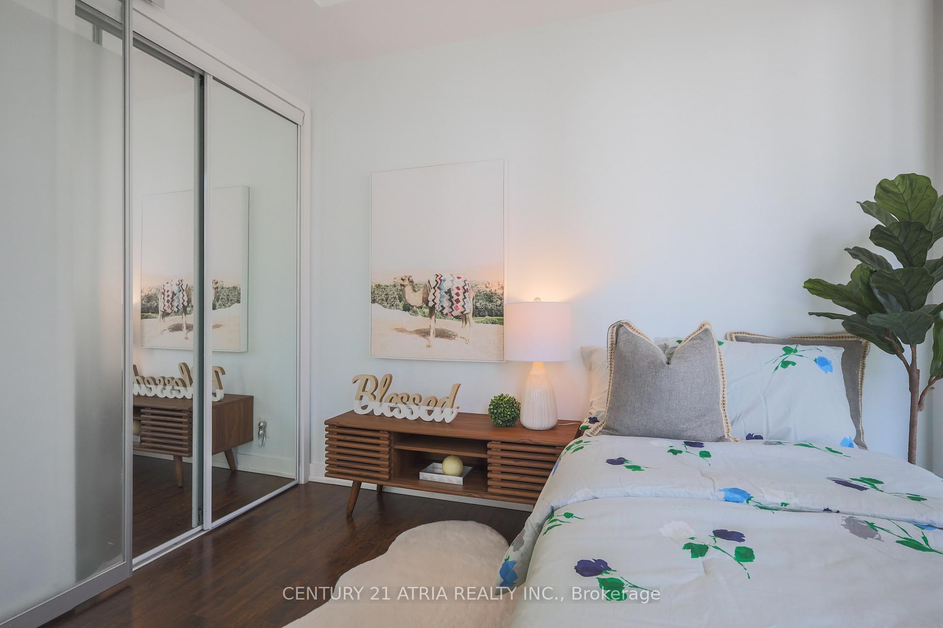 Photo 14 of Unit 1002, 14 York Street, Toronto, Waterfront Communities — HOMEH