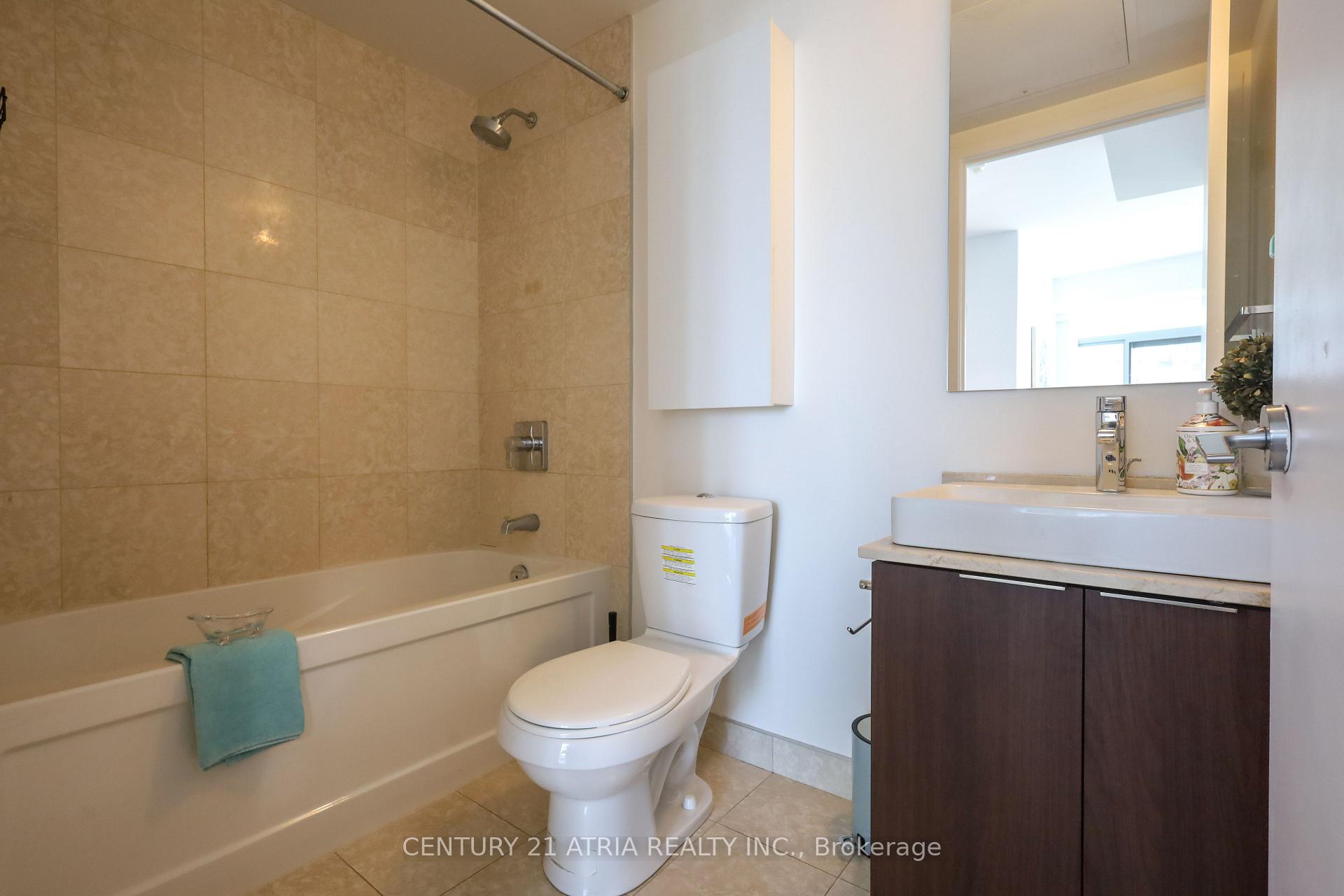 Photo 17 of Unit 1002, 14 York Street, Toronto, Waterfront Communities — HOMEH