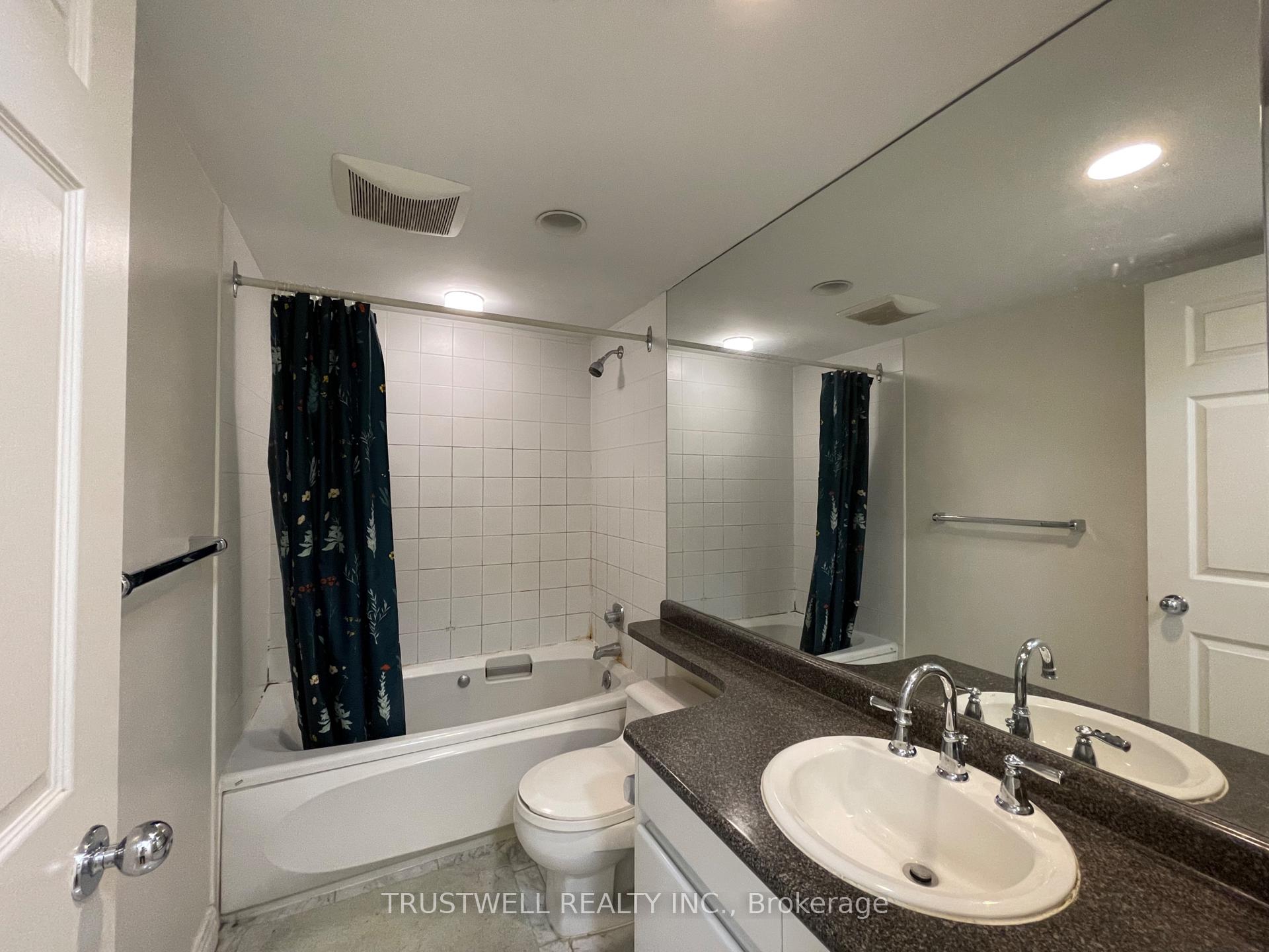 Photo 7 of Unit 902, 33 University Avenue, Toronto, Bay Street Corridor — HOMEH