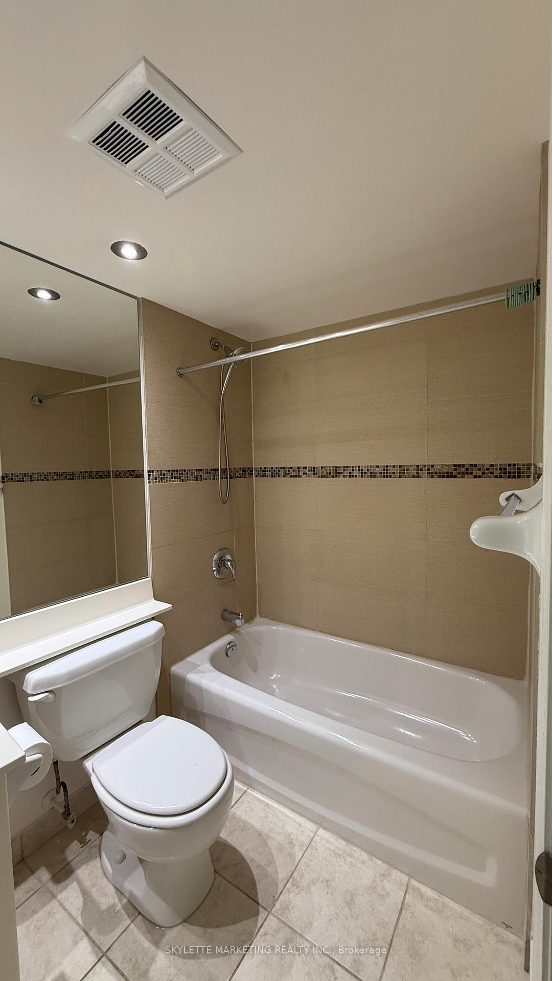 Photo 9 of Unit 310, 62 Suncrest Boulevard, Markham, Commerce Valley — HOMEH