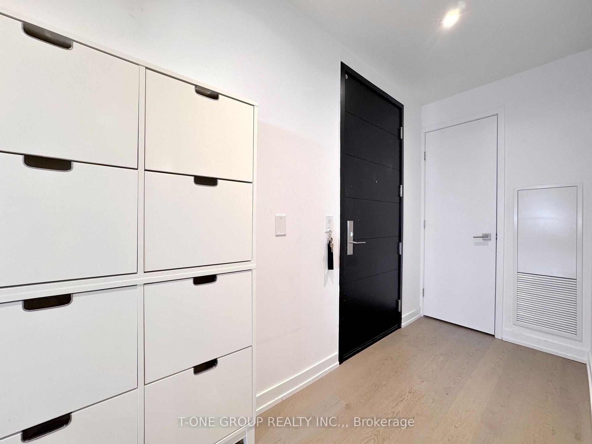 Photo 3 of Unit 3309, 488 University Avenue, Toronto, Kensington-Chinatown — HOMEH