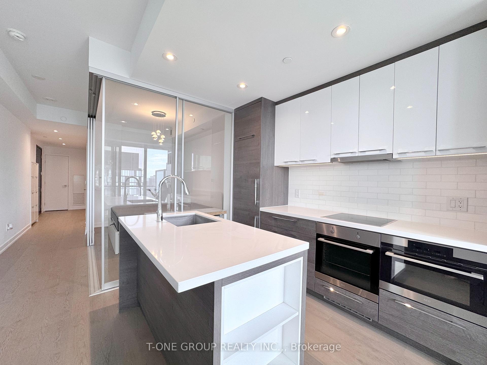 Photo 13 of Unit 3309, 488 University Avenue, Toronto, Kensington-Chinatown — HOMEH
