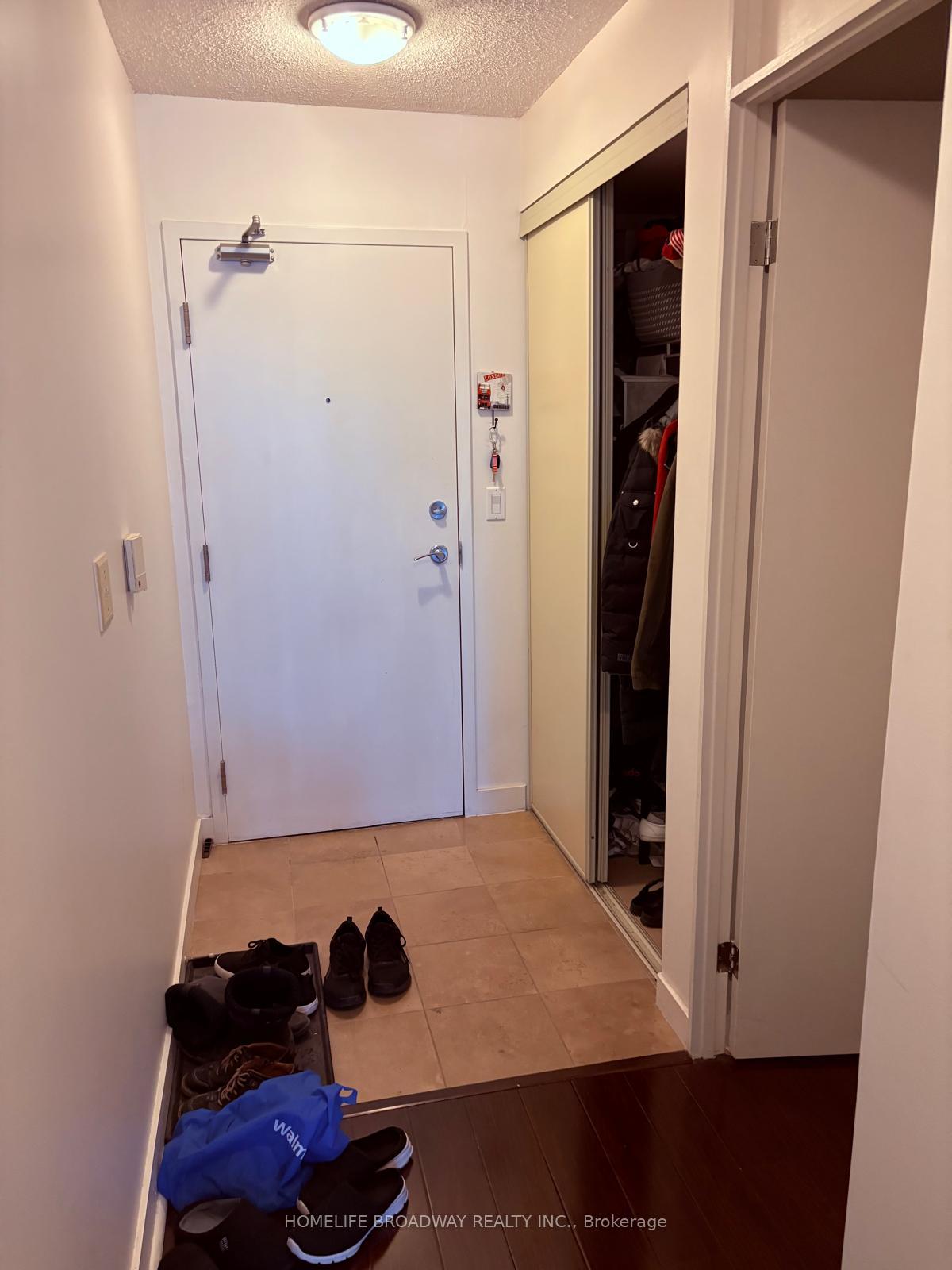 Photo 3 of Unit 802, 381 Front Street W, Toronto, Waterfront Communities — HOMEH