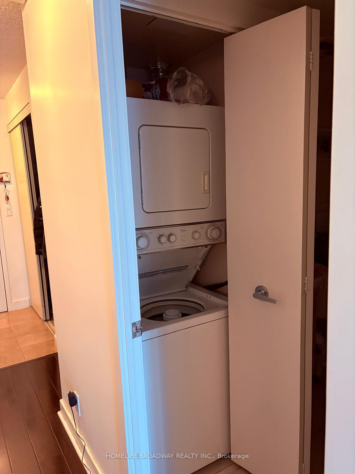 Photo 7 of Unit 802, 381 Front Street W, Toronto, Waterfront Communities — HOMEH