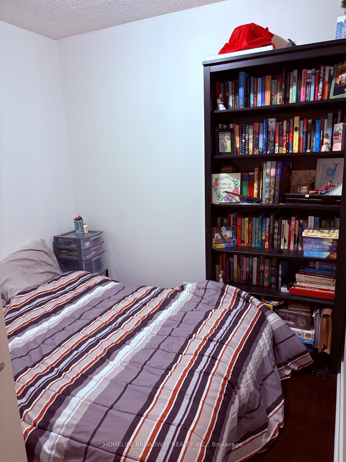Photo 9 of Unit 802, 381 Front Street W, Toronto, Waterfront Communities — HOMEH