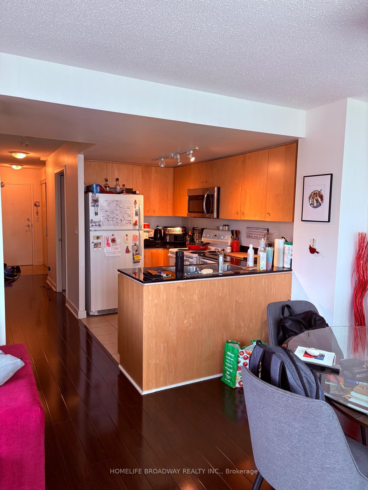 Photo 10 of Unit 802, 381 Front Street W, Toronto, Waterfront Communities — HOMEH