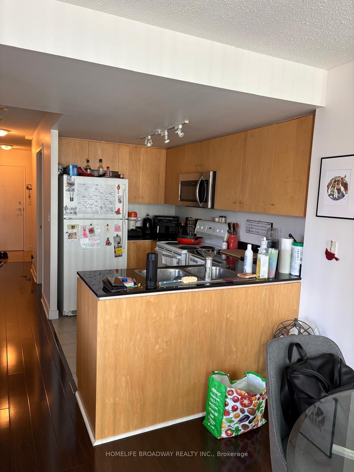 Photo 12 of Unit 802, 381 Front Street W, Toronto, Waterfront Communities — HOMEH