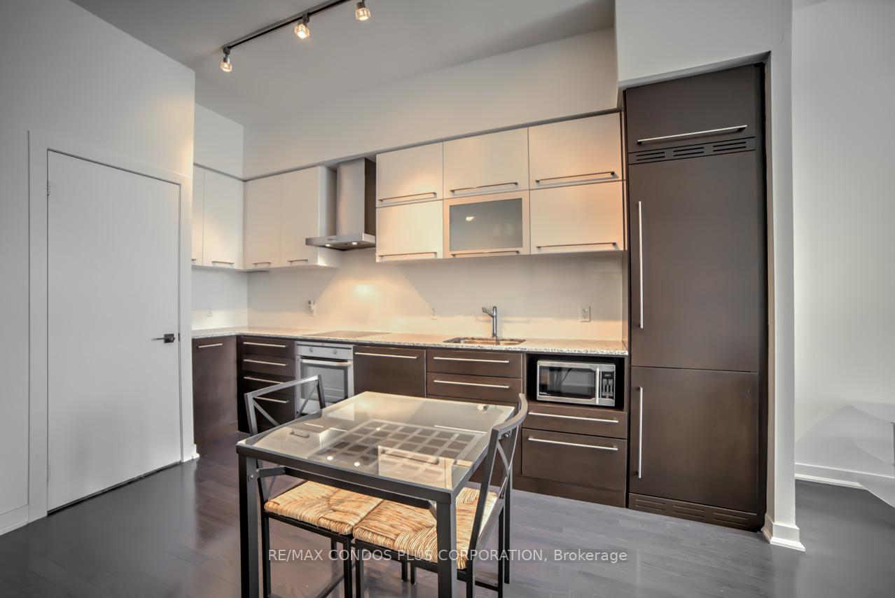 Photo 3 of Unit 2303, 770 Bay Street, Toronto, Bay Street Corridor — HOMEH