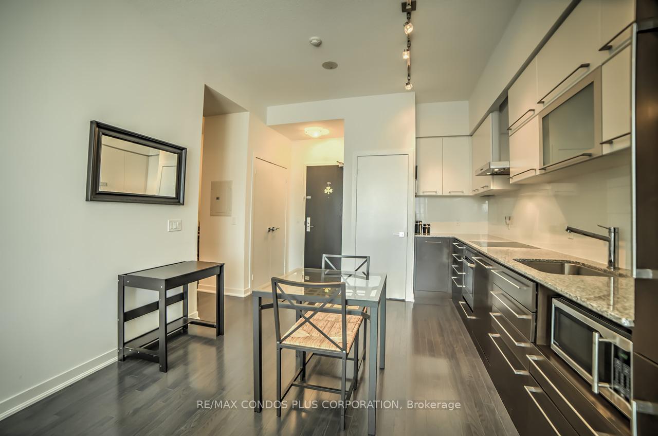 Photo 5 of Unit 2303, 770 Bay Street, Toronto, Bay Street Corridor — HOMEH