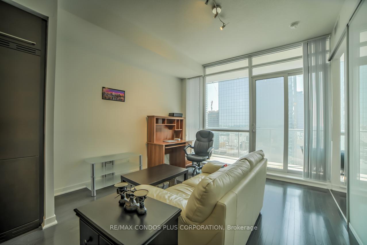 Photo 6 of Unit 2303, 770 Bay Street, Toronto, Bay Street Corridor — HOMEH