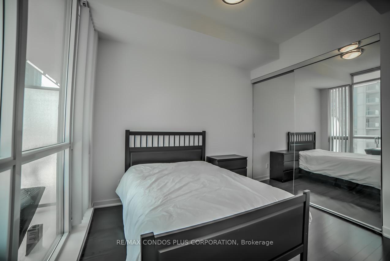 Photo 10 of Unit 2303, 770 Bay Street, Toronto, Bay Street Corridor — HOMEH