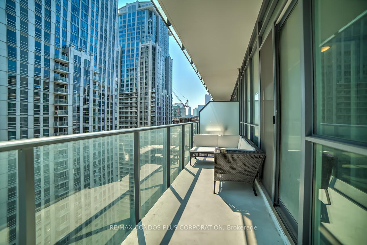 Photo 13 of Unit 2303, 770 Bay Street, Toronto, Bay Street Corridor — HOMEH