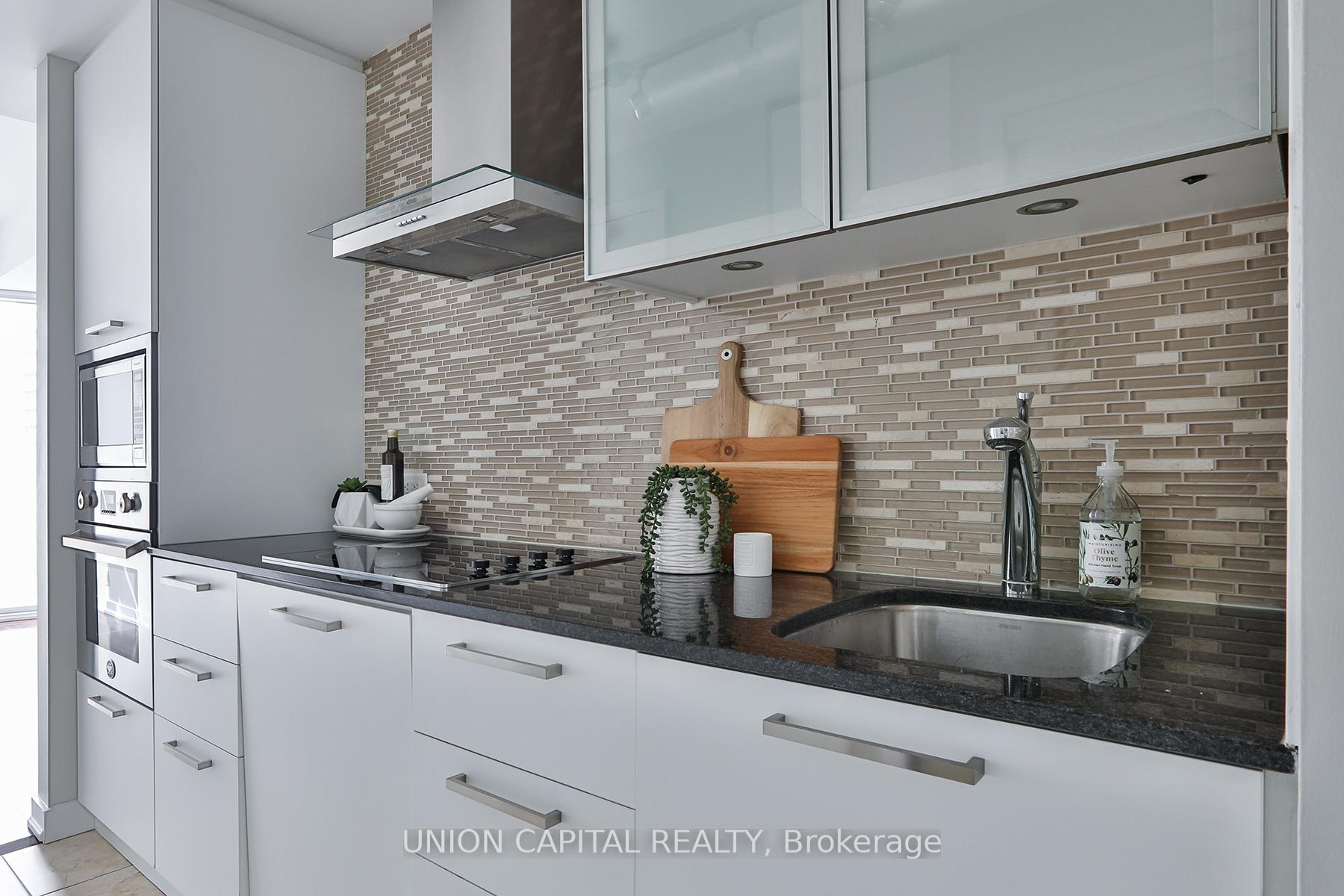 Photo 5 of Unit 3902, 14 York Street, Toronto, Waterfront Communities — HOMEH