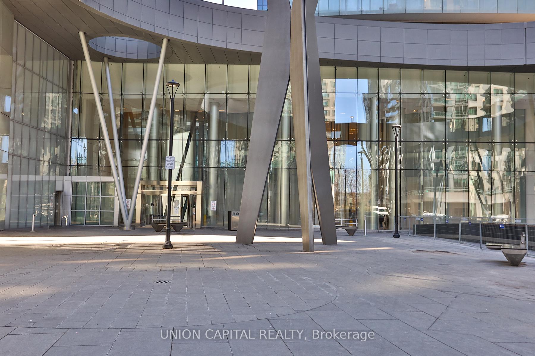 Photo 14 of Unit 3902, 14 York Street, Toronto, Waterfront Communities — HOMEH