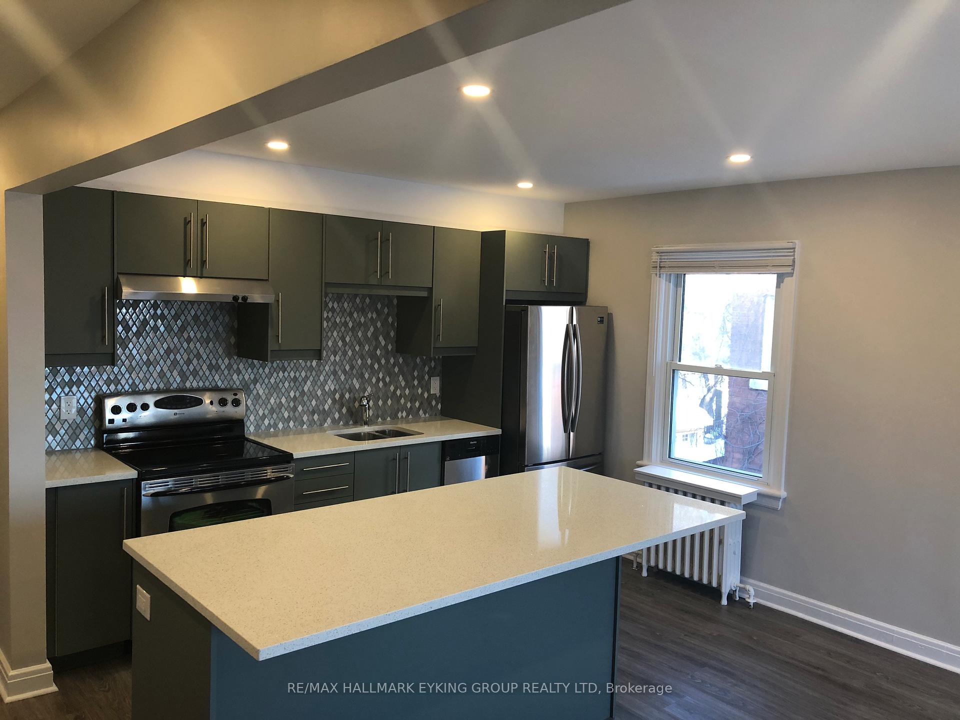 Photo 4 of Unit 4, 131 Hawthorne Avenue, Ottawa, Ottawa East — HOMEH