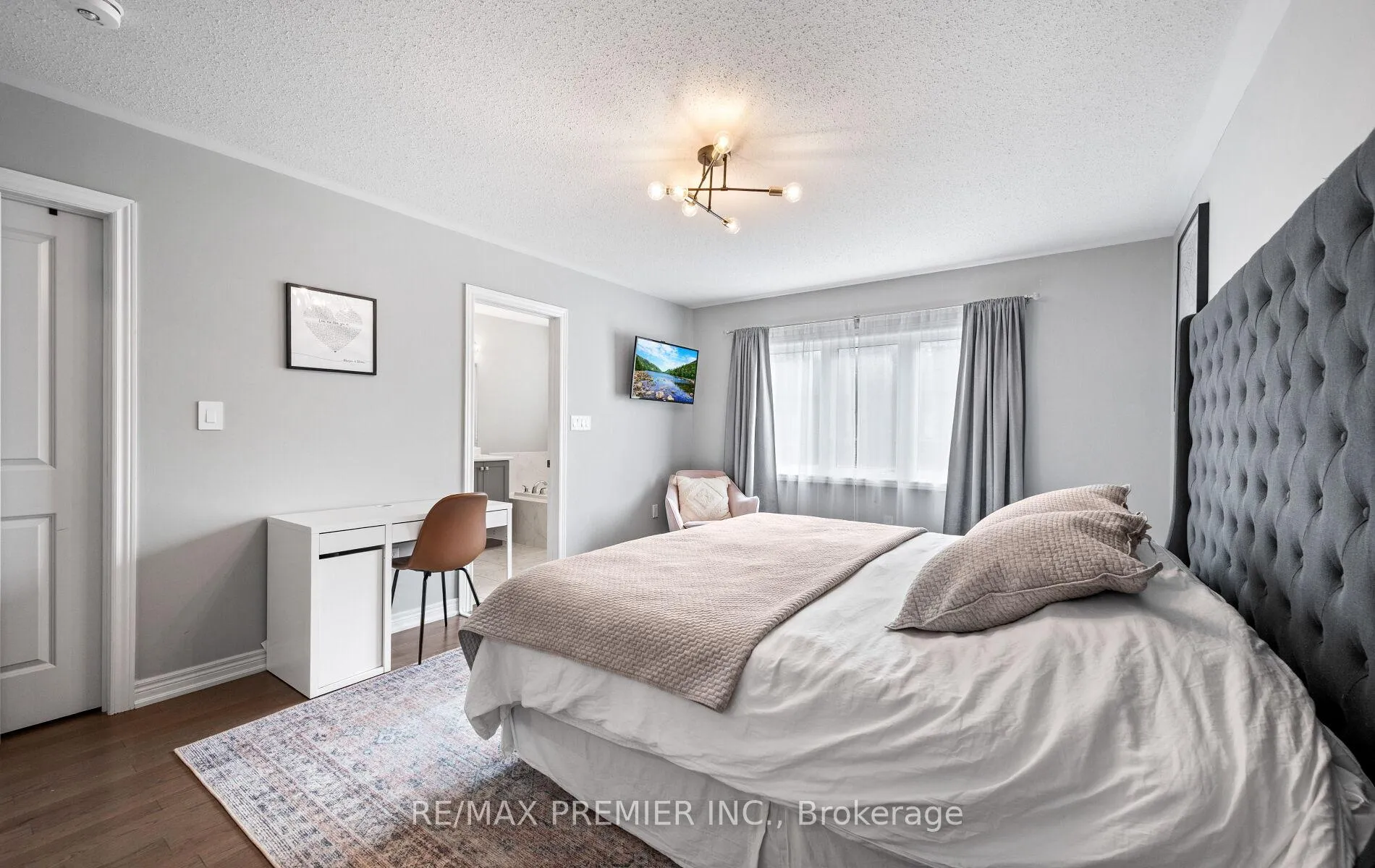Photo 16 of 66 True Blue Crescent, Caledon, Bolton East — HOMEH