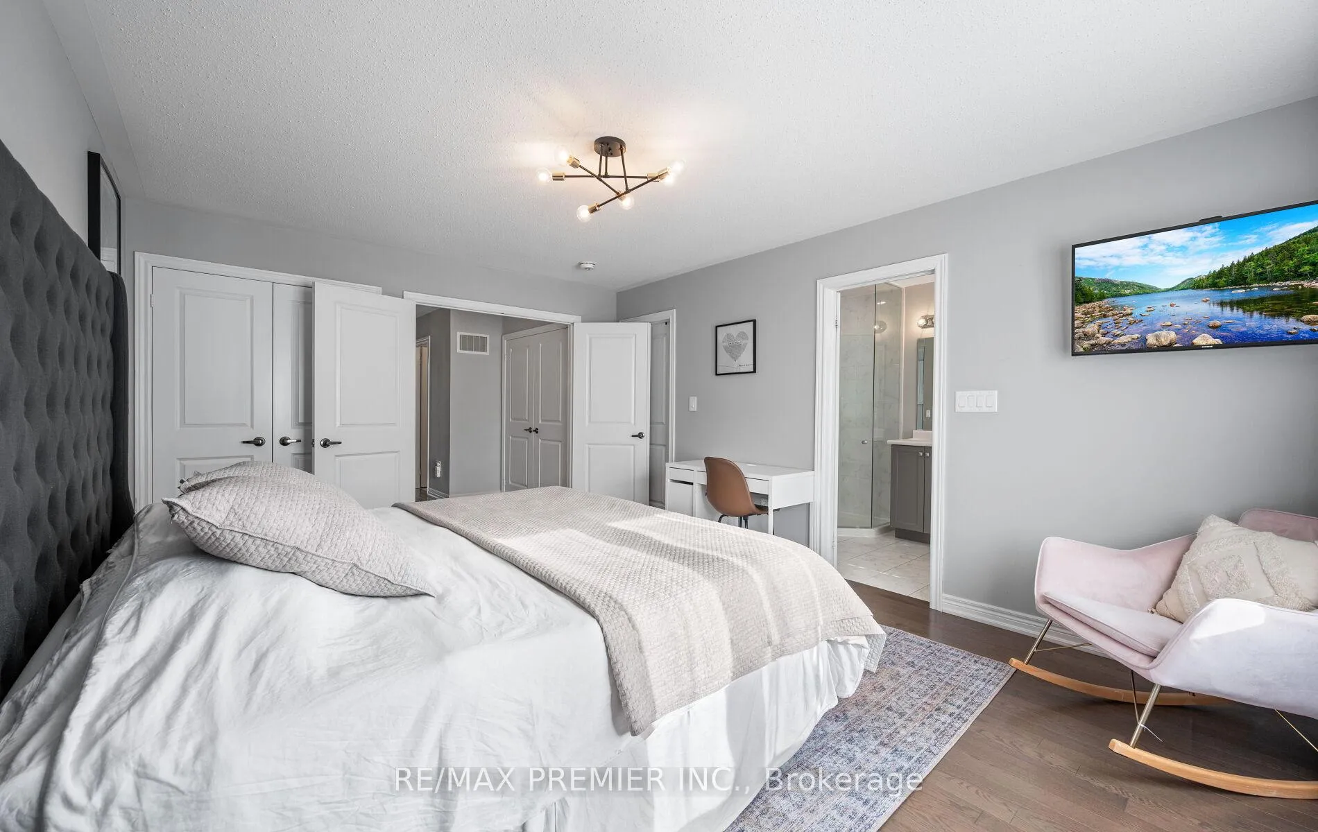 Photo 18 of 66 True Blue Crescent, Caledon, Bolton East — HOMEH
