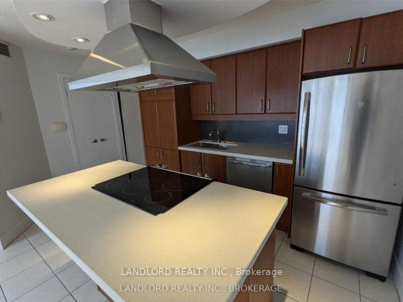 Photo 2 of Unit 1007, 550 Queens Quay W, Toronto, Waterfront Communities — HOMEH