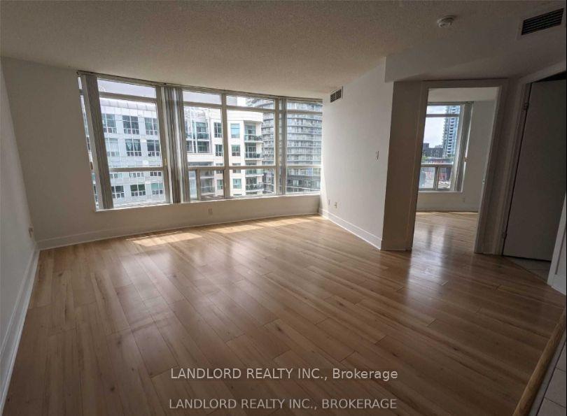 Photo 9 of Unit 1007, 550 Queens Quay W, Toronto, Waterfront Communities — HOMEH