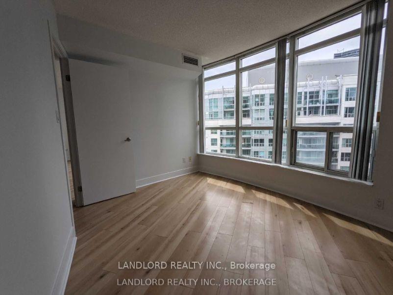 Photo 11 of Unit 1007, 550 Queens Quay W, Toronto, Waterfront Communities — HOMEH