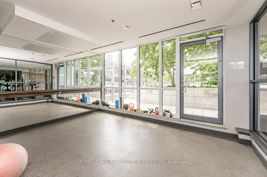 Photo 8 of Unit 1505, 210 Simcoe Street, Toronto, Kensington-Chinatown — HOMEH