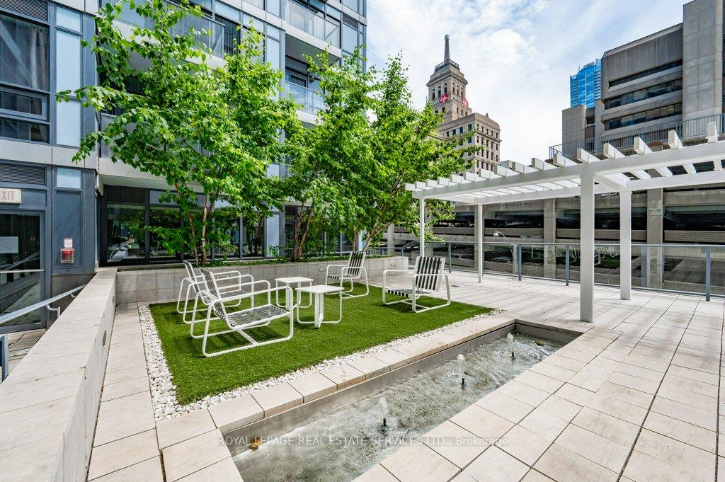 Photo 14 of Unit 1505, 210 Simcoe Street, Toronto, Kensington-Chinatown — HOMEH