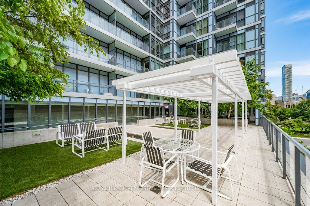 Photo 15 of Unit 1505, 210 Simcoe Street, Toronto, Kensington-Chinatown — HOMEH