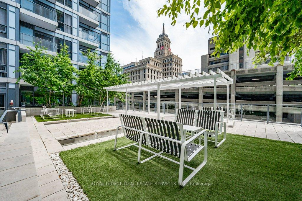 Photo 16 of Unit 1505, 210 Simcoe Street, Toronto, Kensington-Chinatown — HOMEH