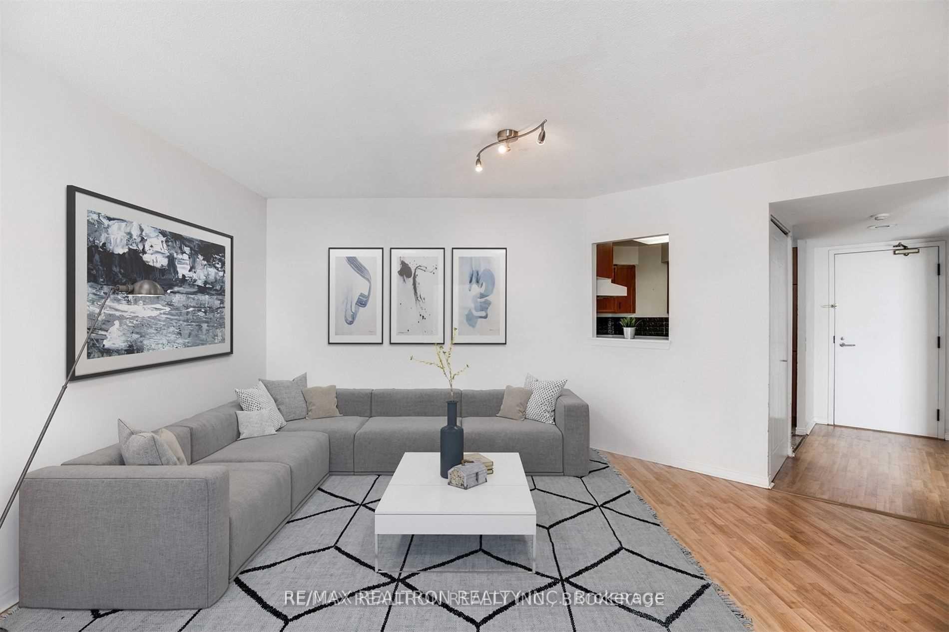 Photo 13 of Unit PH17, 11 Thorncliffe Park Drive, Toronto, Thorncliffe Park — HOMEH