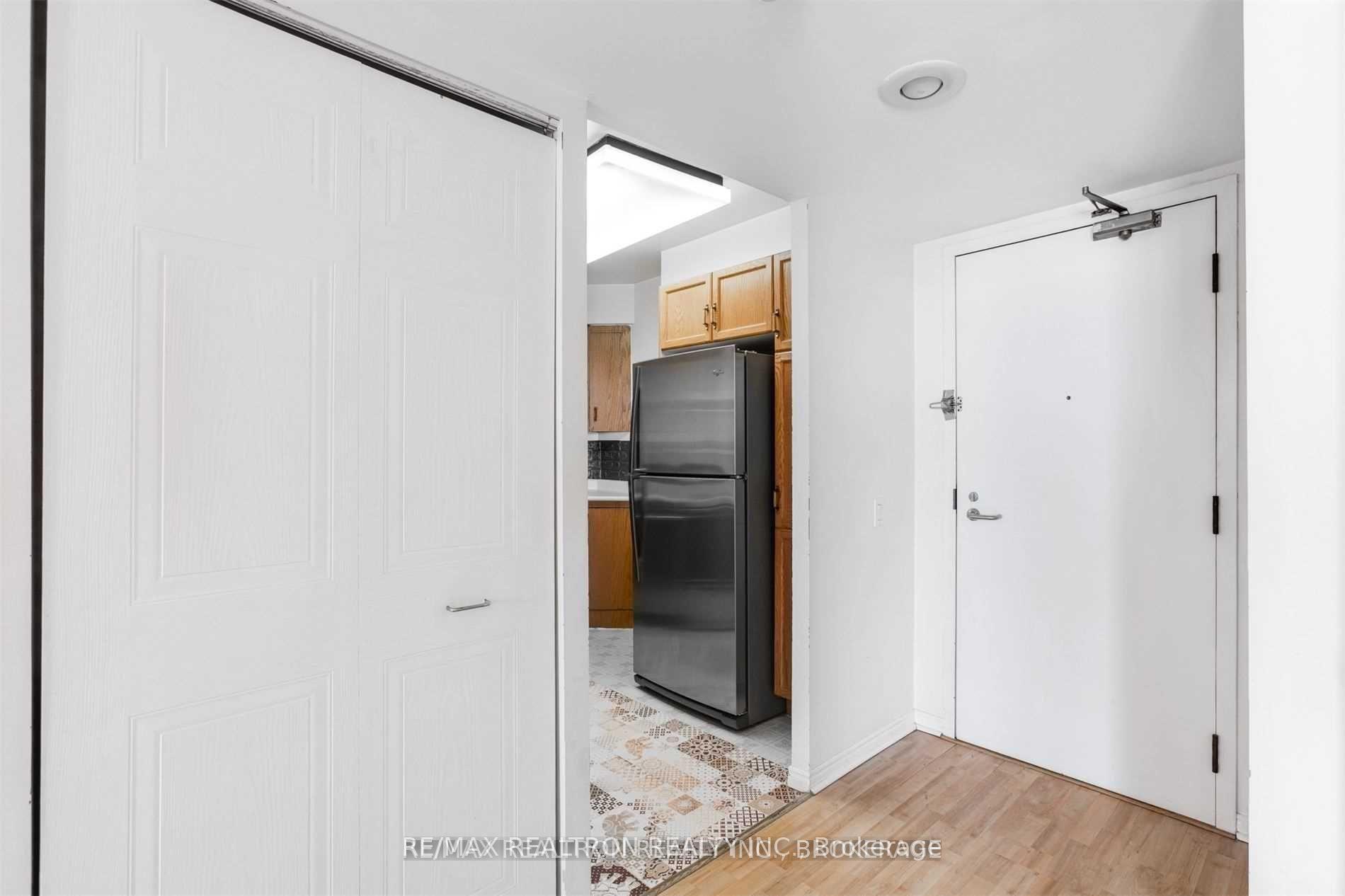Photo 15 of Unit PH17, 11 Thorncliffe Park Drive, Toronto, Thorncliffe Park — HOMEH