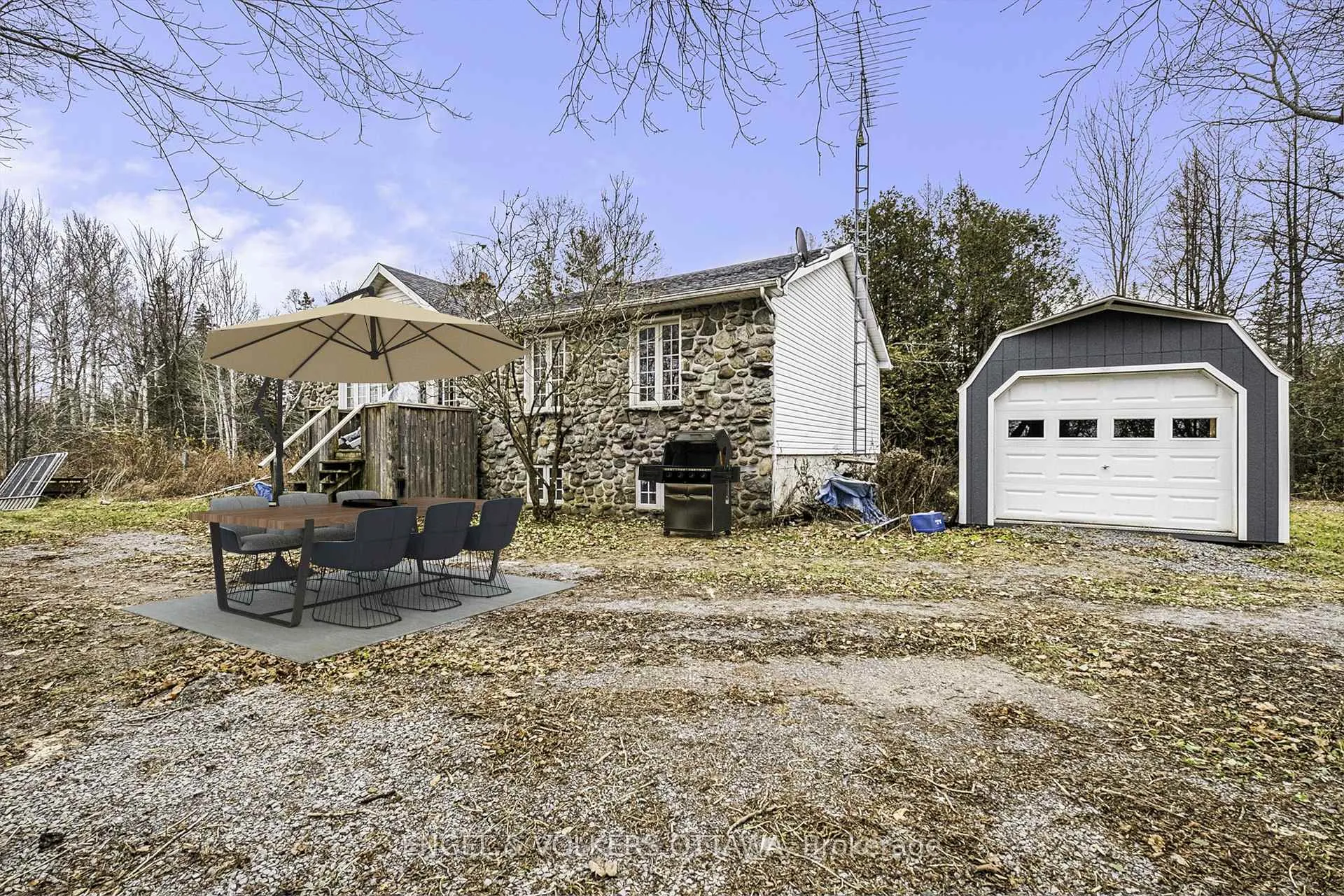 Front of 4751 Pearl Road