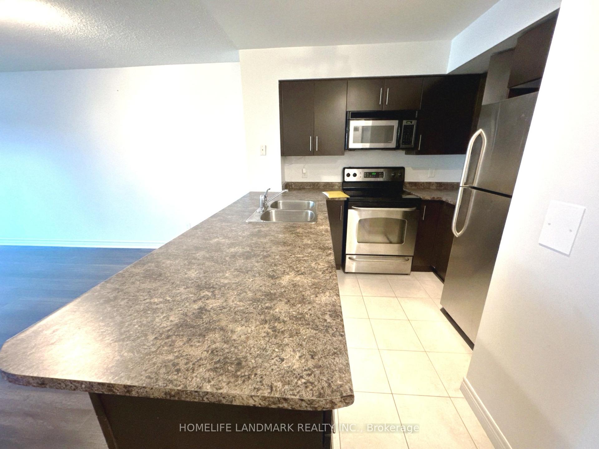 Photo 5 of Unit 703, 30 Grand Trunk Crescent, Toronto, Waterfront Communities — HOMEH