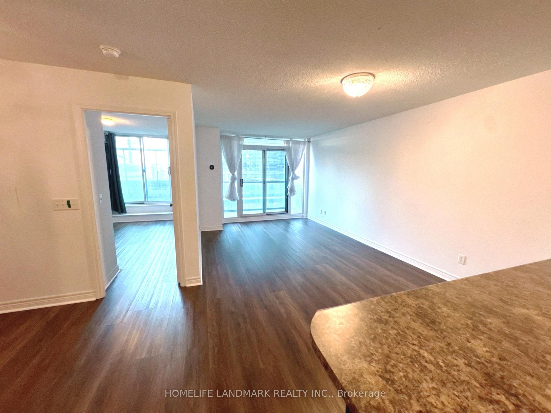 Photo 6 of Unit 703, 30 Grand Trunk Crescent, Toronto, Waterfront Communities — HOMEH