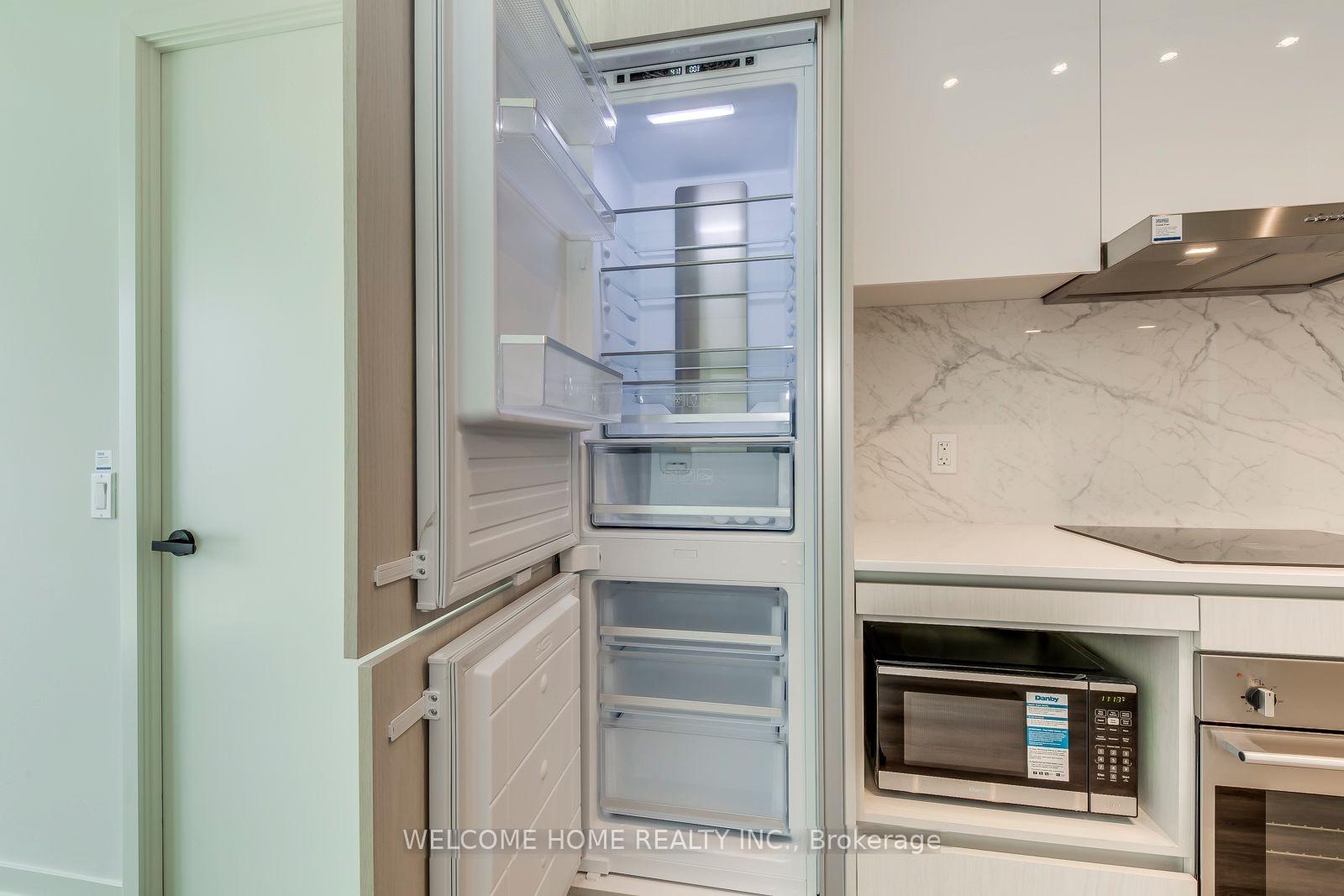 Photo 9 of Unit 2706, 28 Interchange Way, Vaughan, Vaughan Corporate Centre — HOMEH