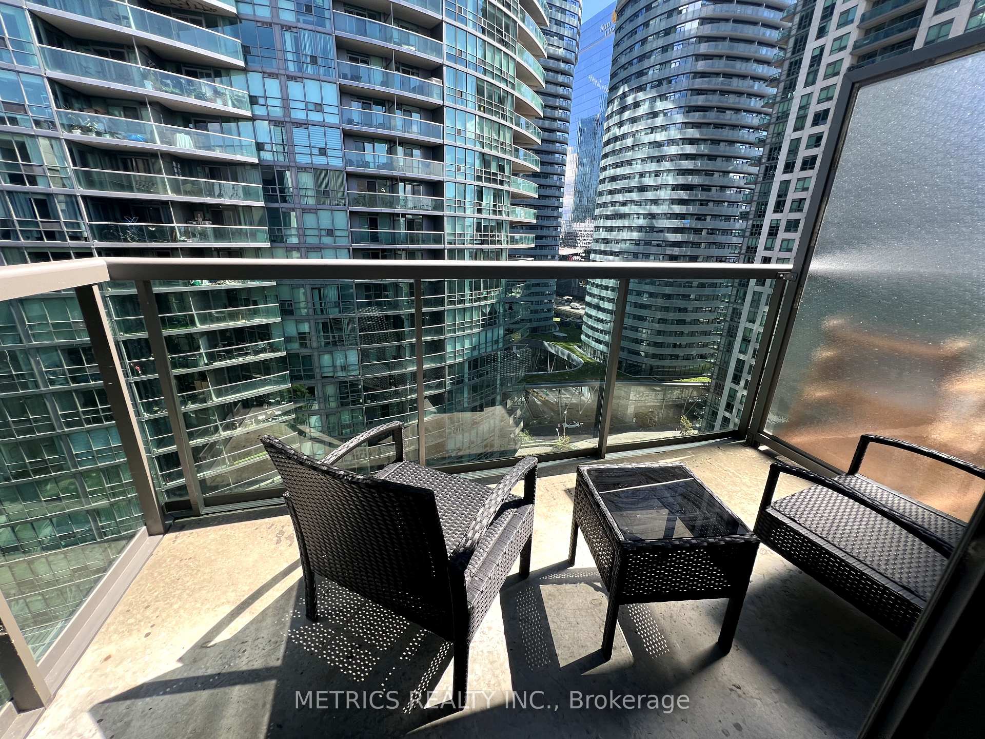 Photo 8 of Unit 1902, 51 Lower Simcoe Street, Toronto, Waterfront Communities — HOMEH