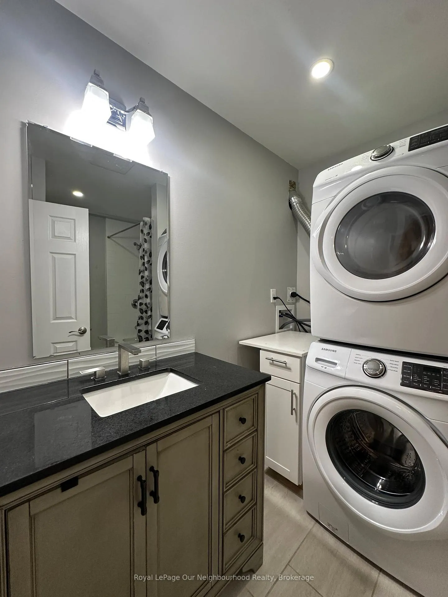 Photo 12 of Unit 2, 26 Hartsfield Drive, Clarington, Courtice — HOMEH