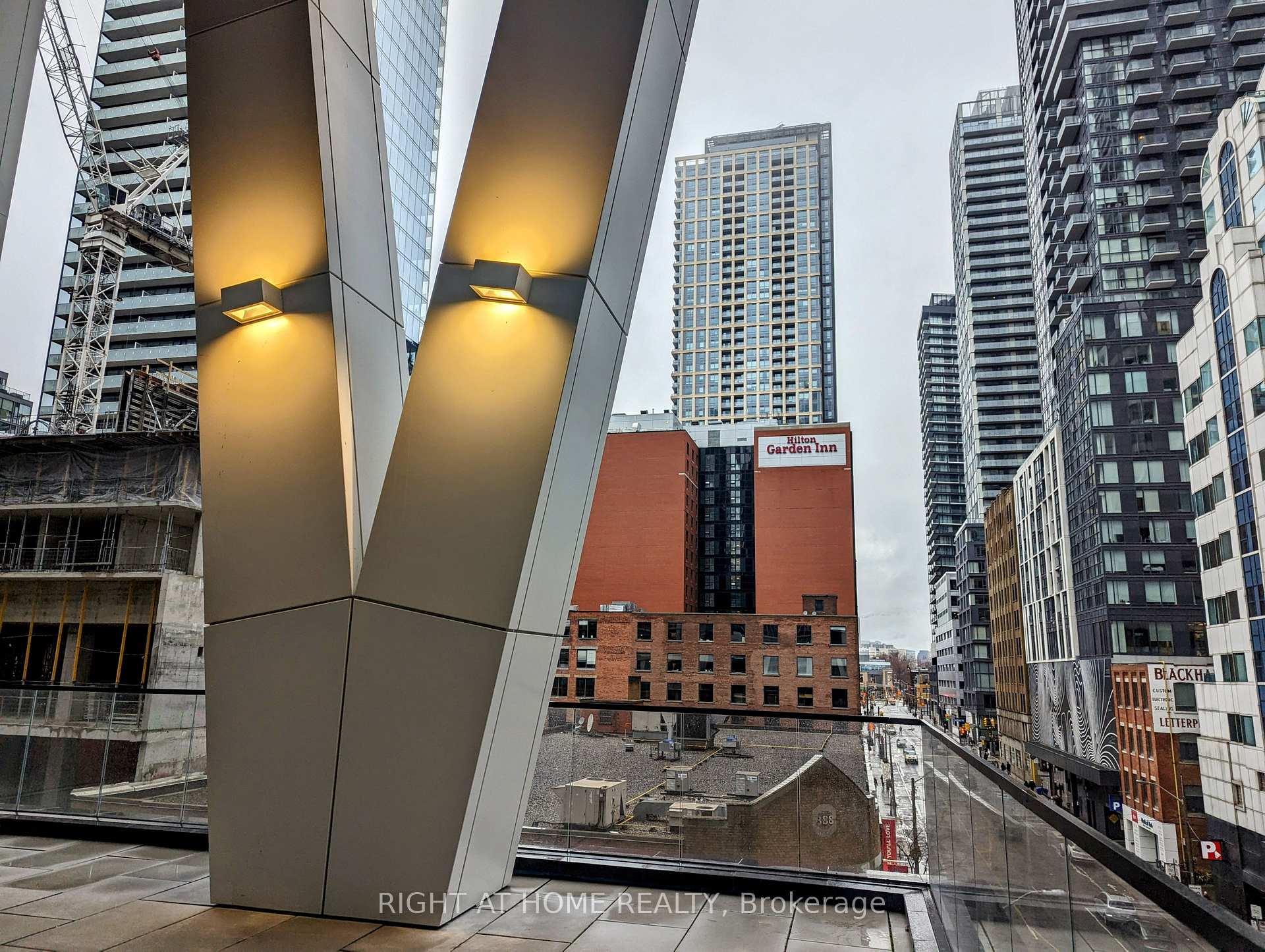 Photo 6 of Unit 3208, 357 King Street W, Toronto, Waterfront Communities — HOMEH