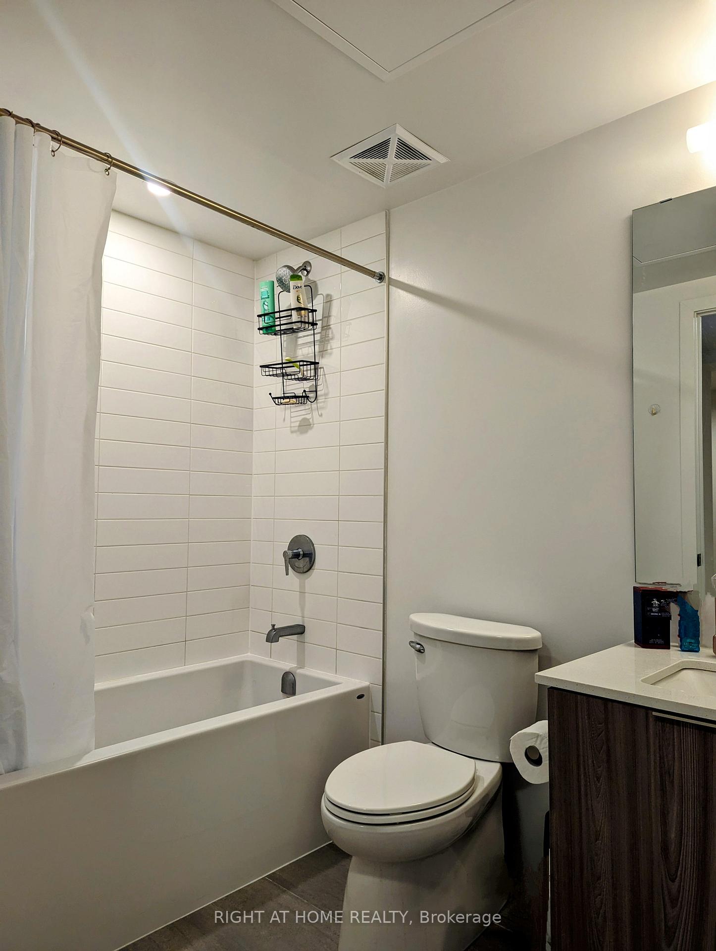 Photo 9 of Unit 3208, 357 King Street W, Toronto, Waterfront Communities — HOMEH