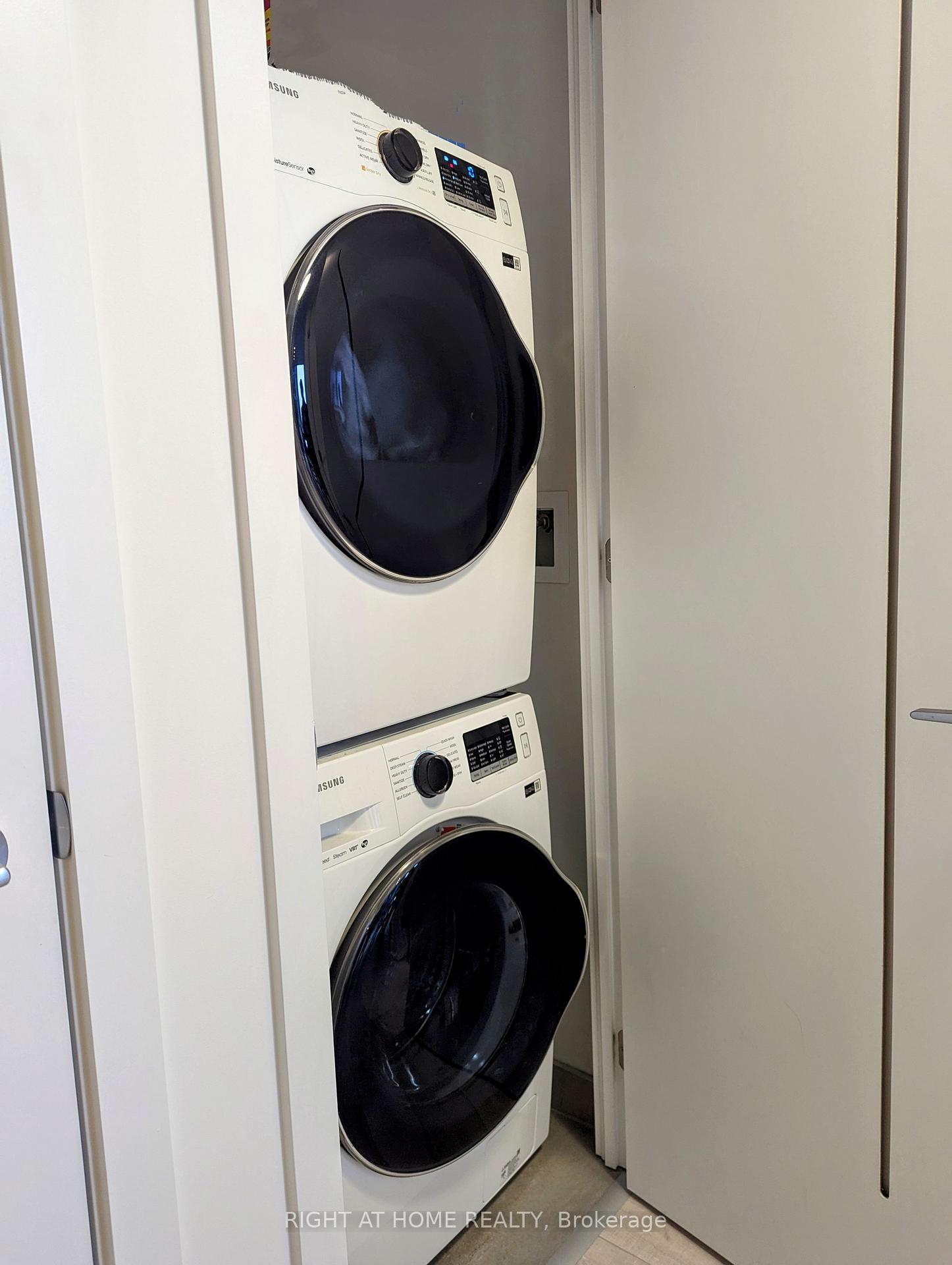 Photo 10 of Unit 3208, 357 King Street W, Toronto, Waterfront Communities — HOMEH