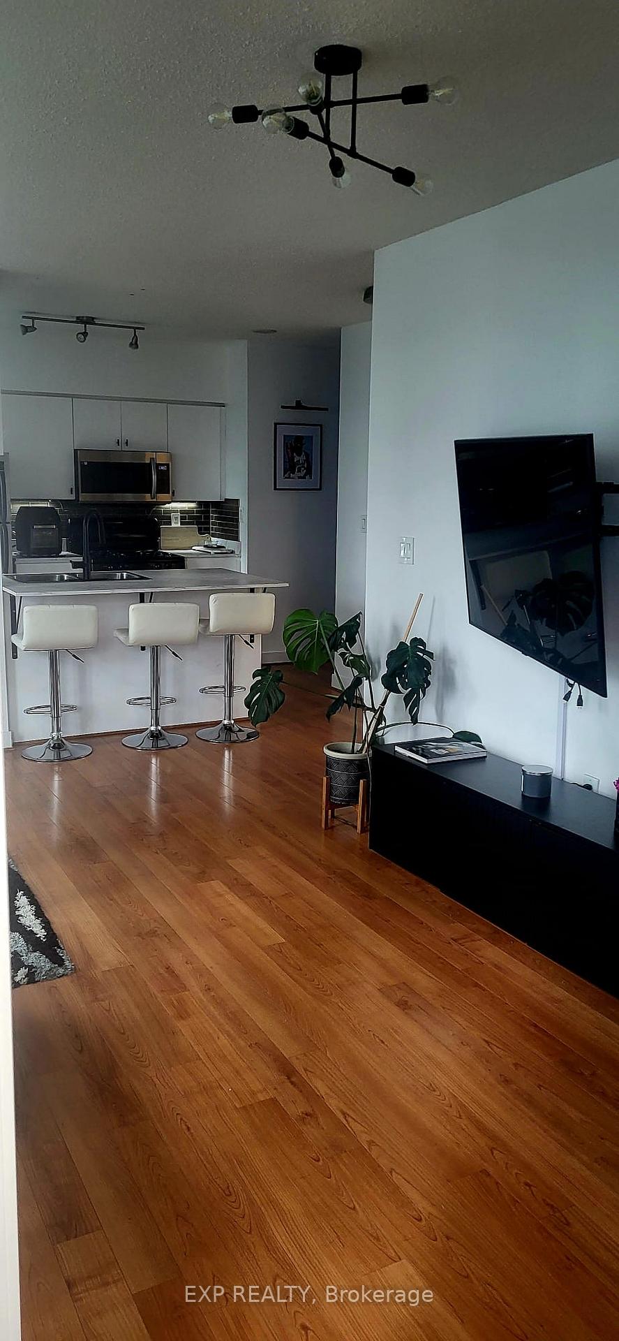 Front of Unit 2503, 10 Navy Wharf Court